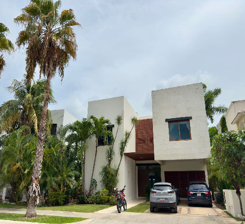 House for Sale | Canales Puerto Cancún