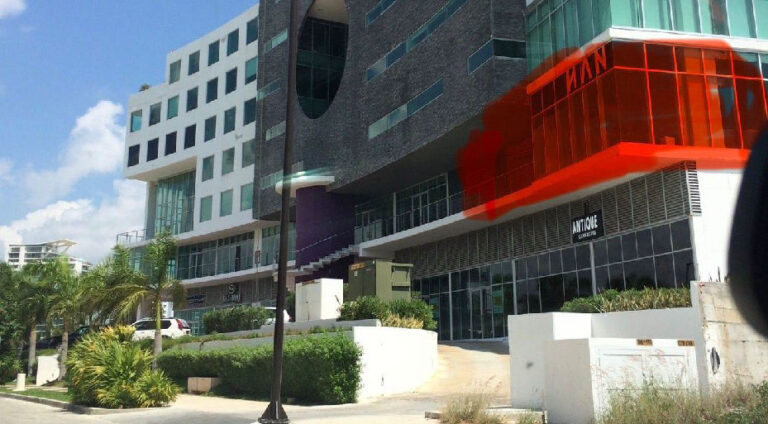 2 Commercial Spaces for Sale (16 and 17) | Diomeda in Puerto Cancún