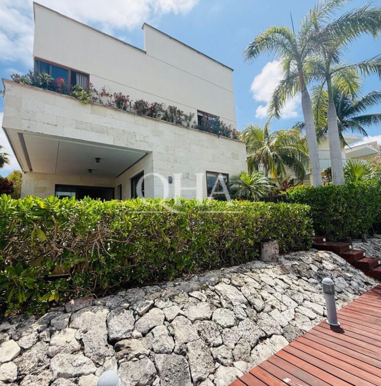 House for Sale | Canales La Paz Puerto Cancún
